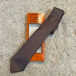 Hermes Elegant light orange and lavender silk tie and box